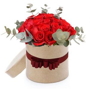 red roses gift box