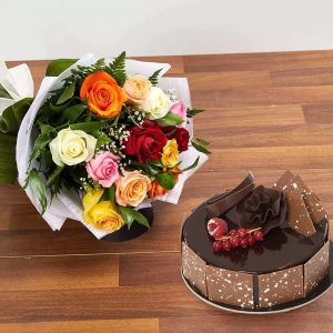 dozen-multi-roses-with-fudge-cake