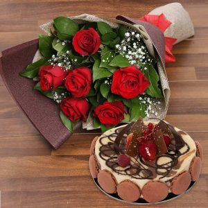 enchanting-rose-bouquet-with-marble-cake