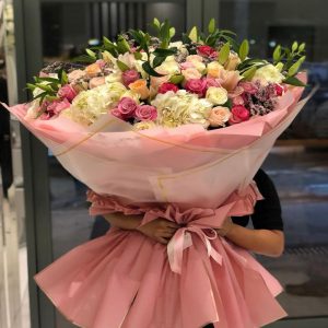 mix-flowers-bouquet-of-pinkwhite-lilly